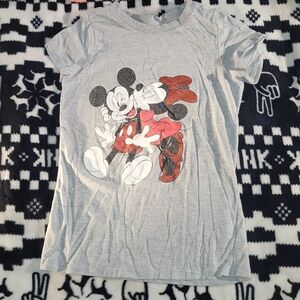 Disney Mickey and Minnie Mouse smooch tee shirt